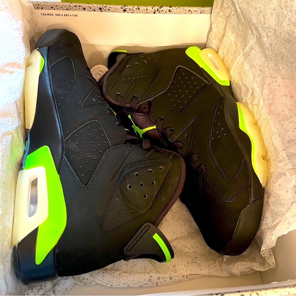 🔥🔥AIR JORDAN 6 Electric green🔥🔥
